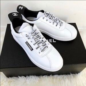 Chanel women’s sneakers size 41 like new